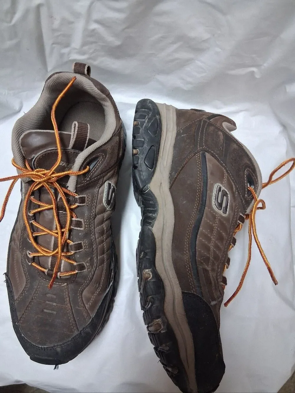 Skechers Men’s Brown Athletic Hiking Shoes with Yellow Laces Size 12 Preowned